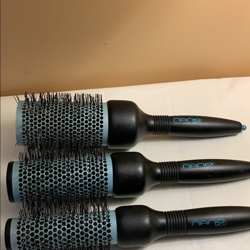 Nano tech. Hair brush 3x  $ 12
